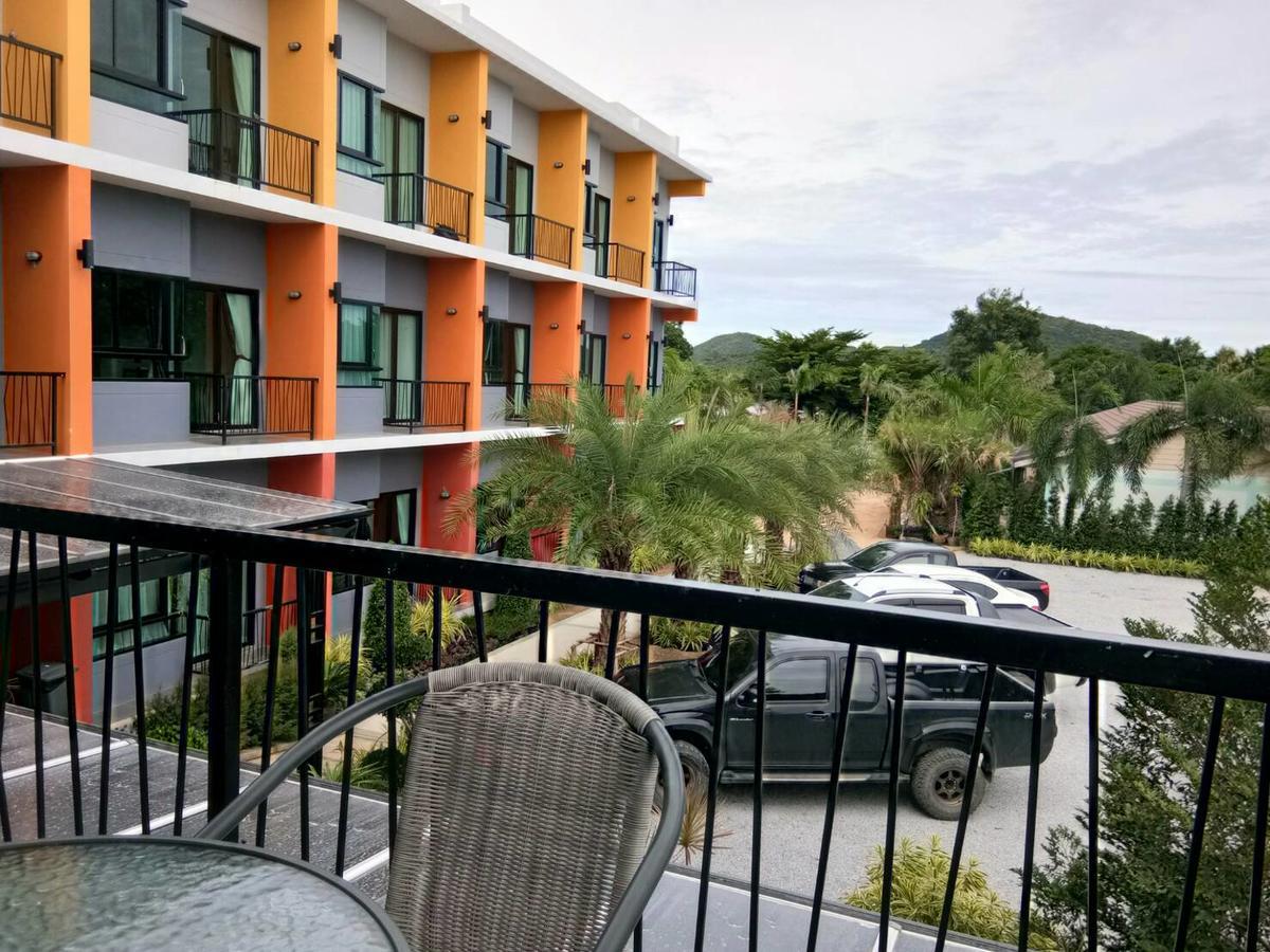 Sor Kor Sor Resort Sattahip Esterno foto